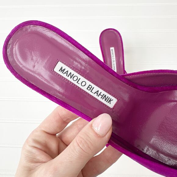 Manolo Blahnik Maysale 50 Purple Jewel Velvet Buckle Mules Pointed Toe Size 37.5 - Picture 2 of 7
